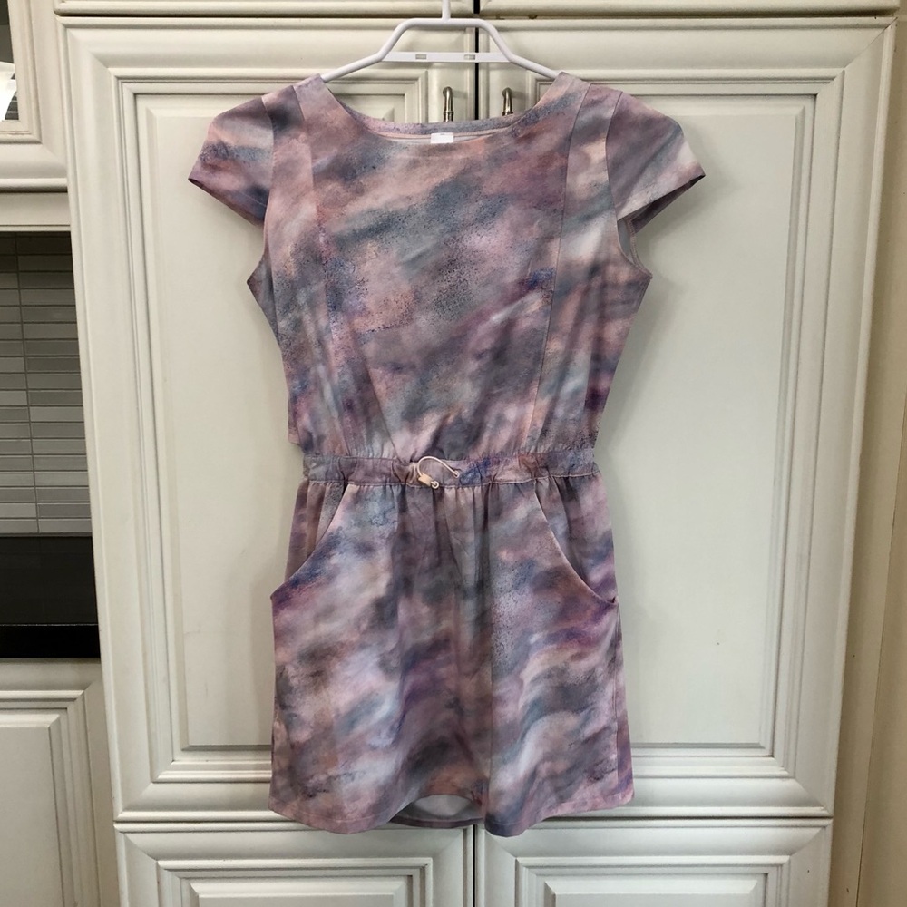 Ivivva by Lululemon girl’s lightweight open back dress